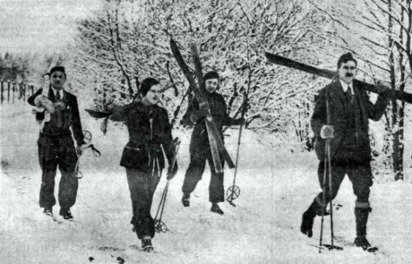 Caption: Betty Rushby (second from left) enjoying winter sports with friends in the Cairngorns. Image from the Dundee Courier, 20 January 1933. © DC Thomson & Co Ltd, via British Newspaper Archive.