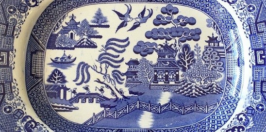 Here are 10 interesting facts about classic Blue Willow China that