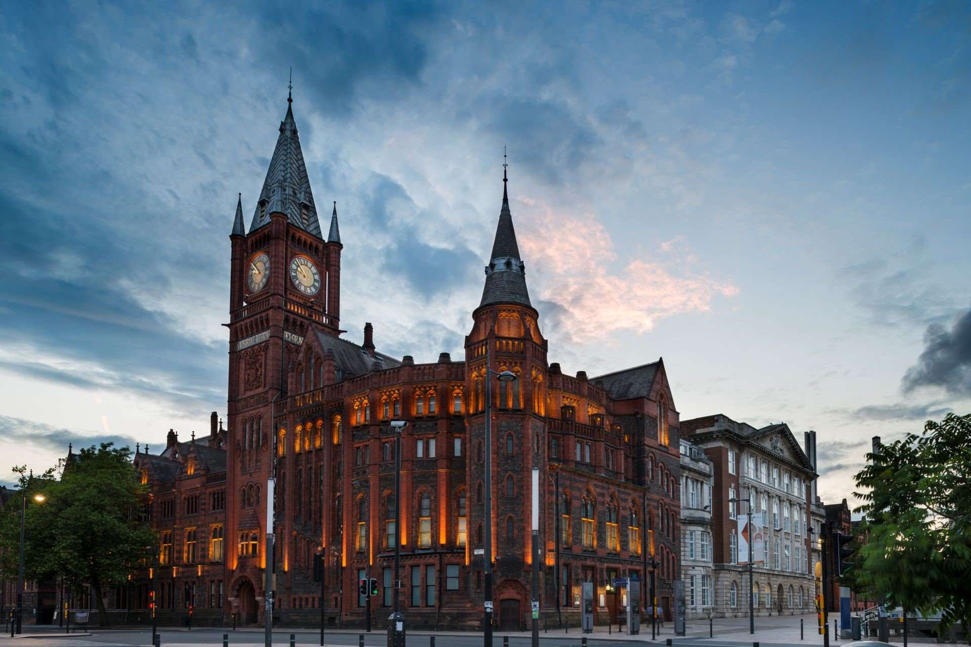 The Victoria Gallery and Museum in the evening